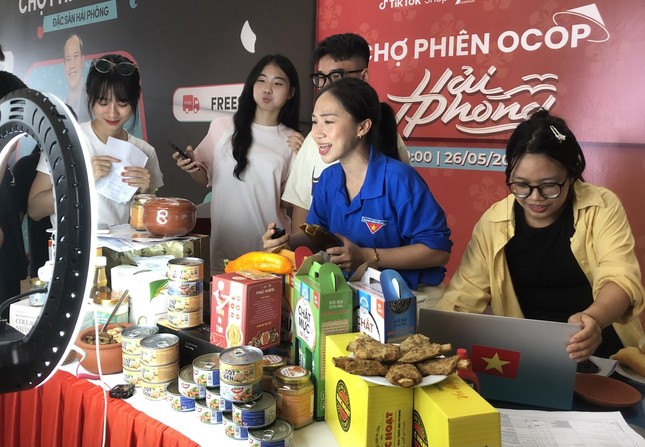 Người bán hàng Online trên các sàn thương mại điện tử sẽ phải nộp thuế